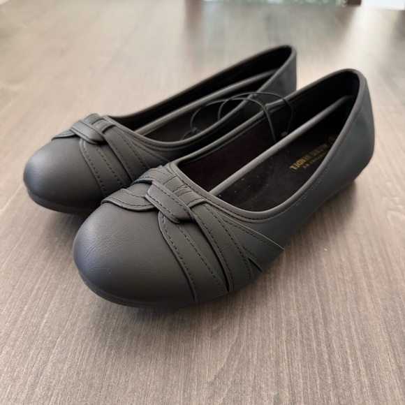 Alexis Bendel black flats comfort cushioned shoes size 6.5 NWT - Picture 13 of 13